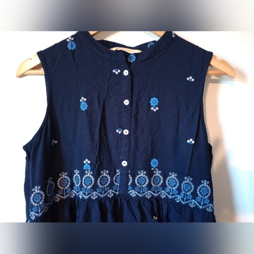 Sleeveless Navy Blue Midi Dress With Embroidered Floral Detailing Size Large - Picture 4 of 12